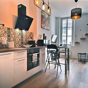 Neuf Hyper Centre _ Saint Ferreol Apartamento